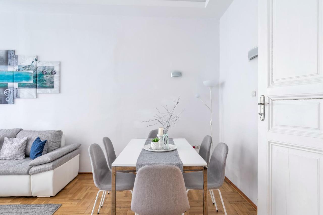Prime Home Midtown Budapest Esterno foto
